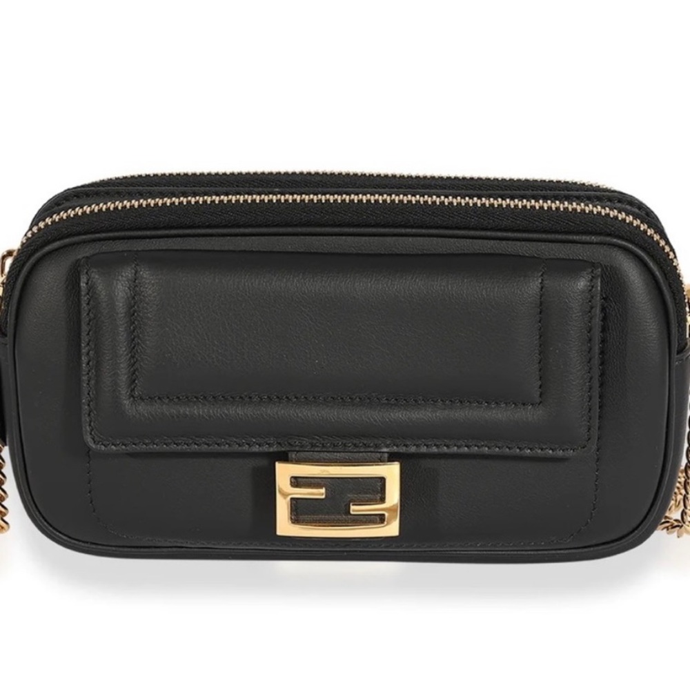 FENDI Black Vitello Grace easy baguette crossover in black leather.